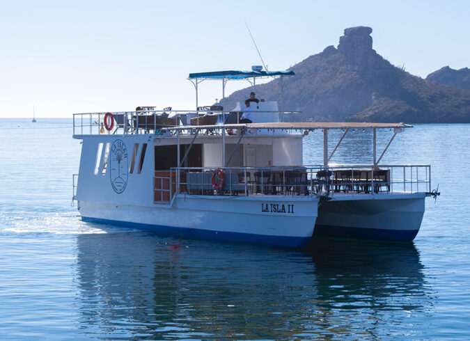 La Isla II Catamarán
